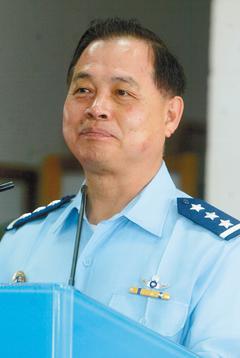 台空军司令儿子婚宴如同演习续:已遭调职(图)_本网快讯_中国台湾网