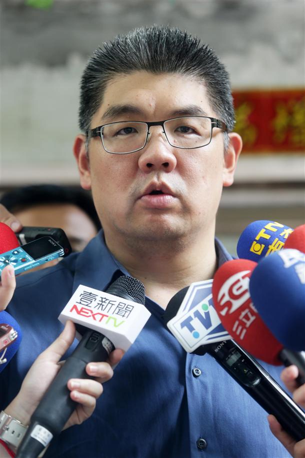 传脸书封锁异议者 连胜文:有人骂三字经侮辱女性