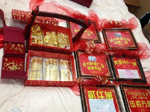 2013土豪"脑残"级炫富_科教_中国台湾网