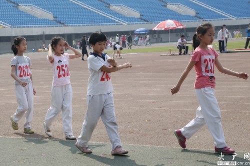 快乐运动北京市育民小学第七届体育节举行