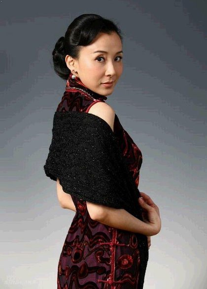 女星诠释旗袍古典美 谁更惊艳?