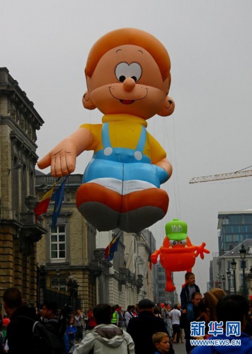 布鲁塞尔举行卡通气球游行