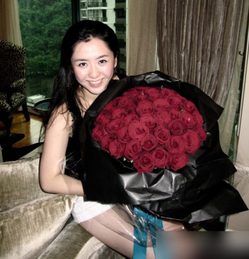 曝明星混血子女近照 张铁林女儿欧美范十足