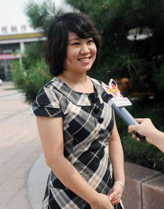 揭赵本山旗下摇钱女环肥燕瘦各有风韵