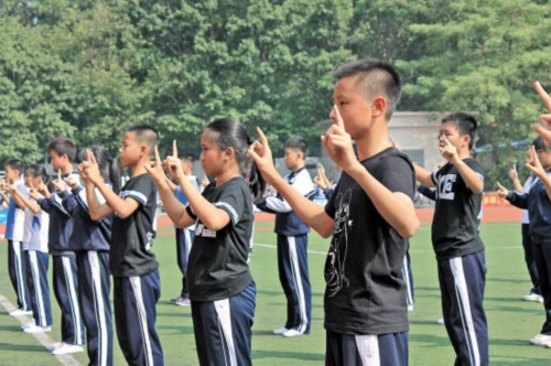 调查:中小学校忽视性教育 安排体育老师兼职_教育_中国台湾网