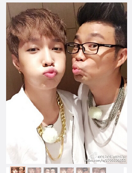 张艺兴黄磊罗志祥等嘟嘴合照图