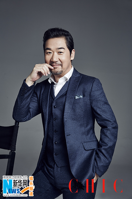 张国立成熟帅大叔 腼腆微笑演绎文艺大片