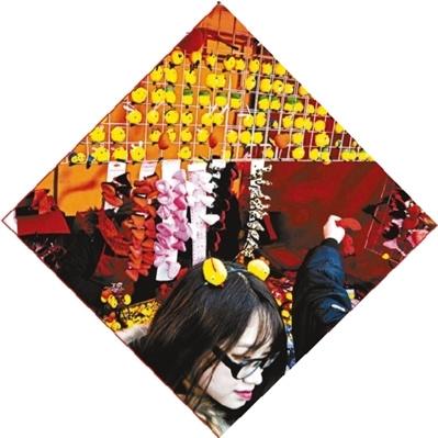 今年庙会流行头上孵小鸡发卡售价是进货价15倍