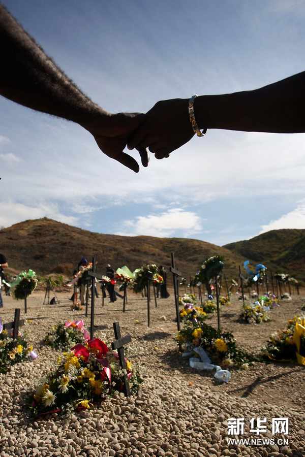 海地大地震一周年:漫长的重建 难忘的伤痛(组图)