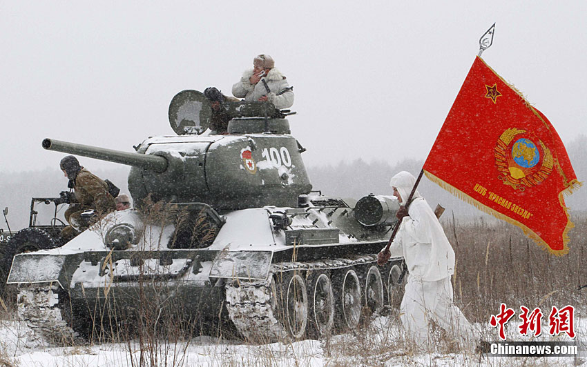 乌克兰重现二战苏德激战情景(组图)