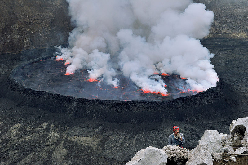 地心之旅:冒死探险尼拉贡戈火山(组图)