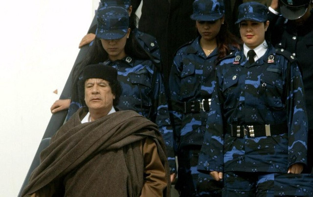 探秘卡扎菲女子敢死队(组图)