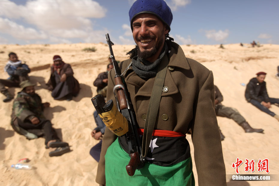 硝烟中的利比亚人(组图)