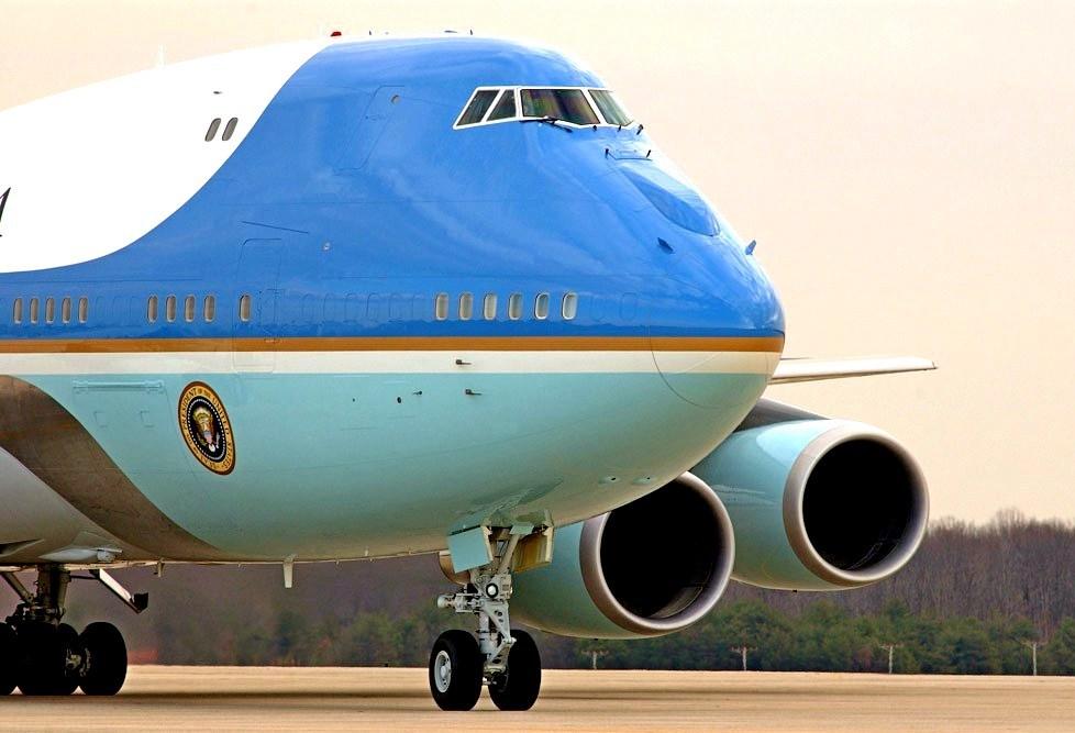 "空军一号"航线曝光:绕开南海空域飞行(图)