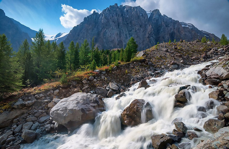俄女摄影师镜头里的山区宛若仙境,美得让人窒息(图)