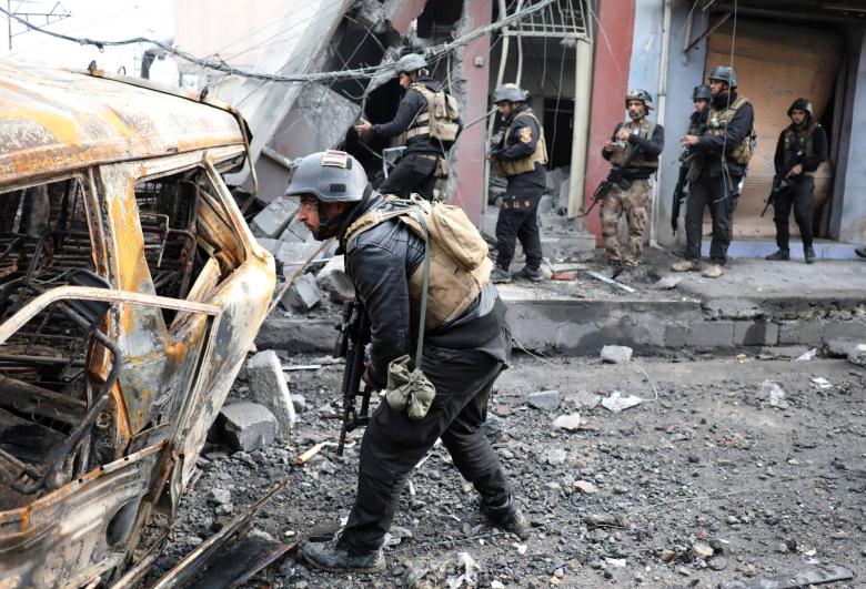 我不是恐怖分子!男子脱衣证明没带炸弹_国际_中国台湾网