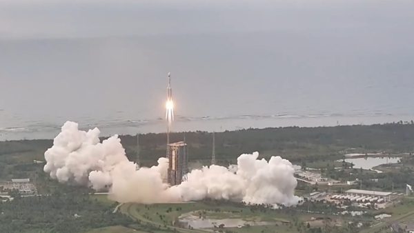 “舟”行万里赴星河 中国空间站“太空快递”再上新 “舟”行万里赴星河 中国空间站“太空快递”再上新