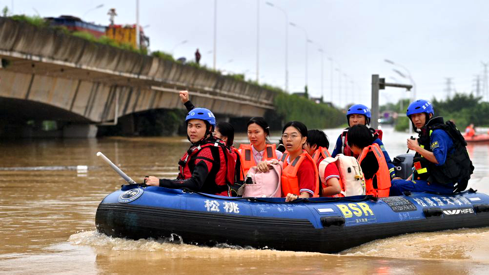 广西多地遭遇持续性极端强降雨 记者直击救灾一线 广西多地遭遇持续性极端强降雨 记者直击救灾一线