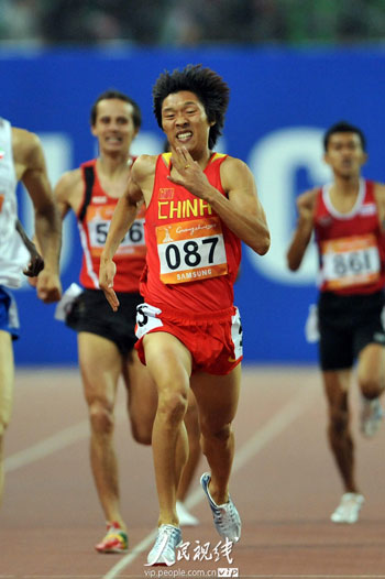 张海坤小组第四 无缘男子800米决赛