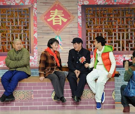 闫妮为看小虎队不离场赵本山小品人气低减改结局