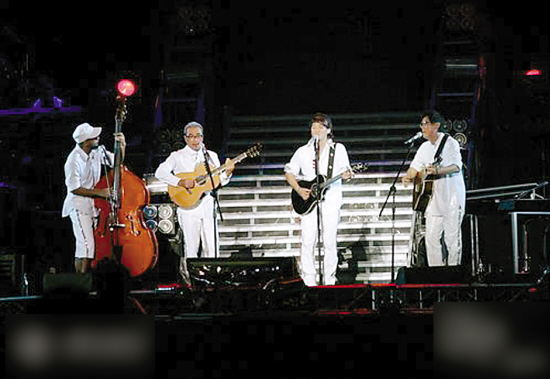 纵贯线上海个唱 上演"最后的疯狂"(图)